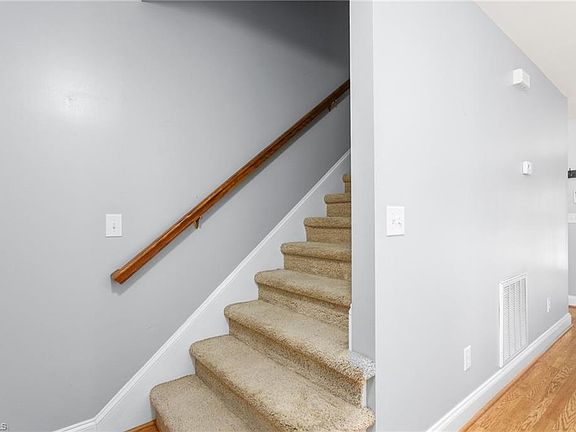 3rd image of 1414 Collins Dr APT A4