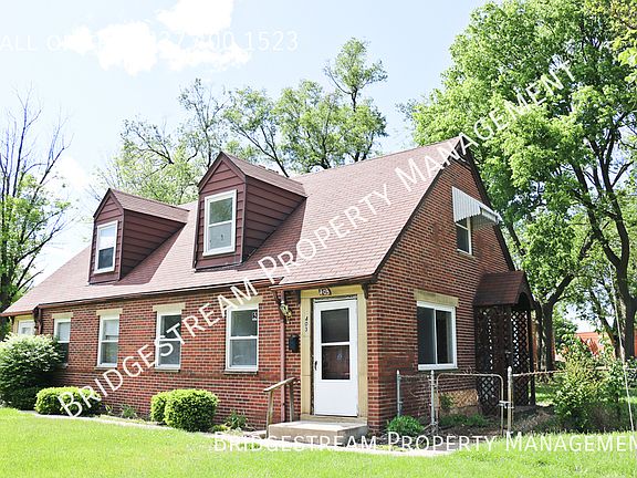 3rd image of 403 Wallace Dr