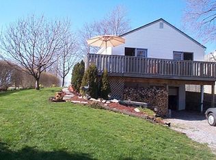 1701 Harrison Ln, Youngstown, NY 14174