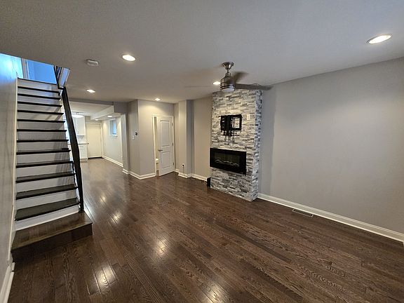 5th image of 2432 S Hutchinson St
