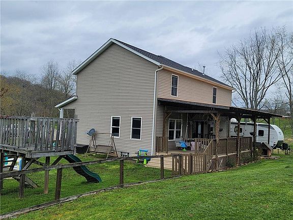 4th image of 319 Valley View Dr