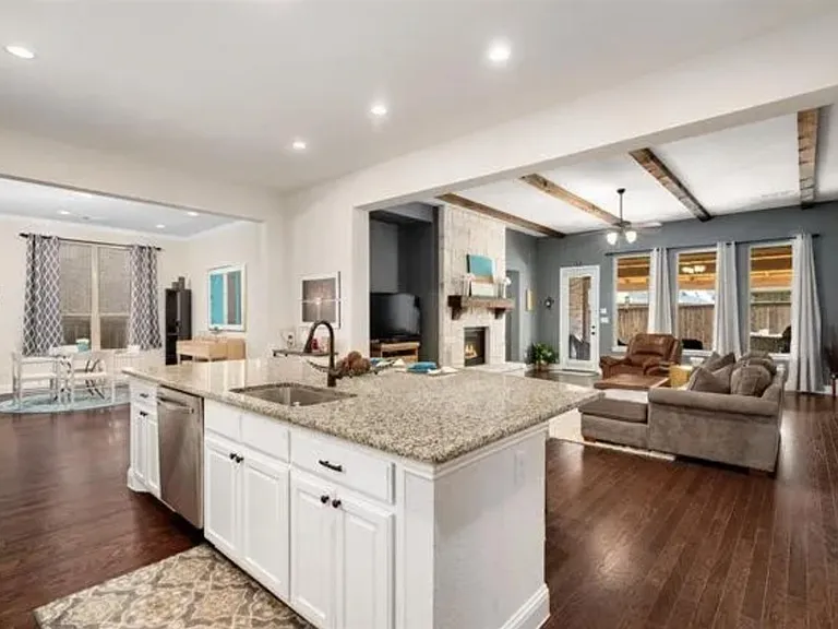 1005 Benbrook Trl — Photo 14