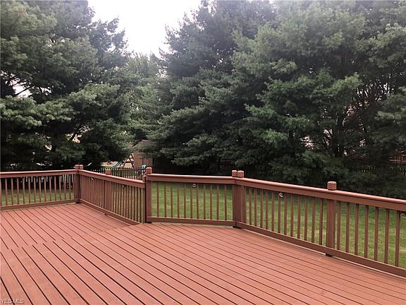 3rd image of 693 Deercrest Dr