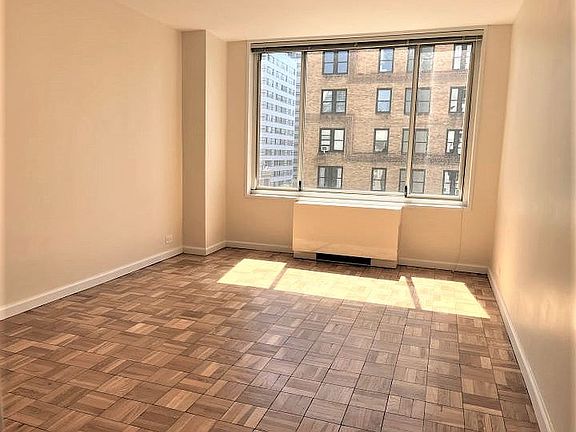 4th image of 1160 3rd Ave APT 11E