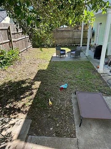 2231 Dauphine St Photo 1