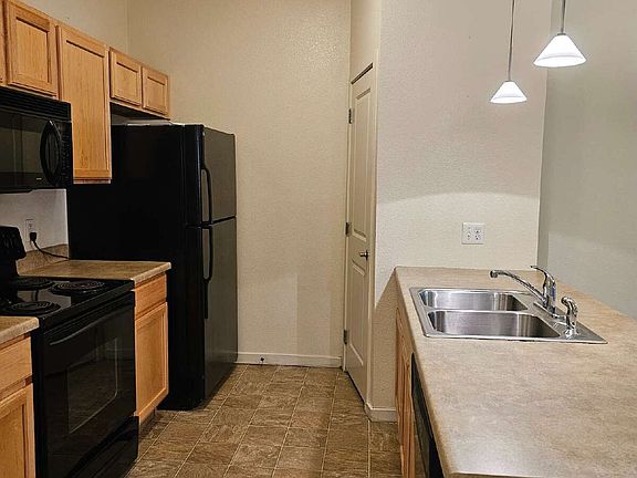 5th image of 4100 Albion St #111
