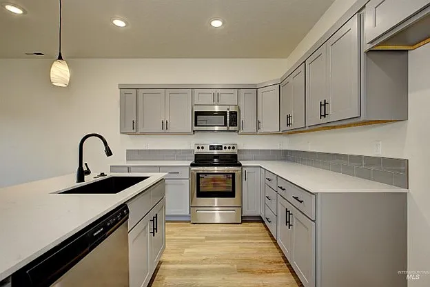 127 N Trifecta Ln — Photo 4