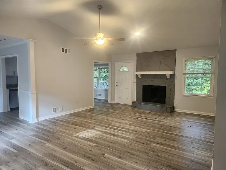 701 Talemwood Ct — Photo 2