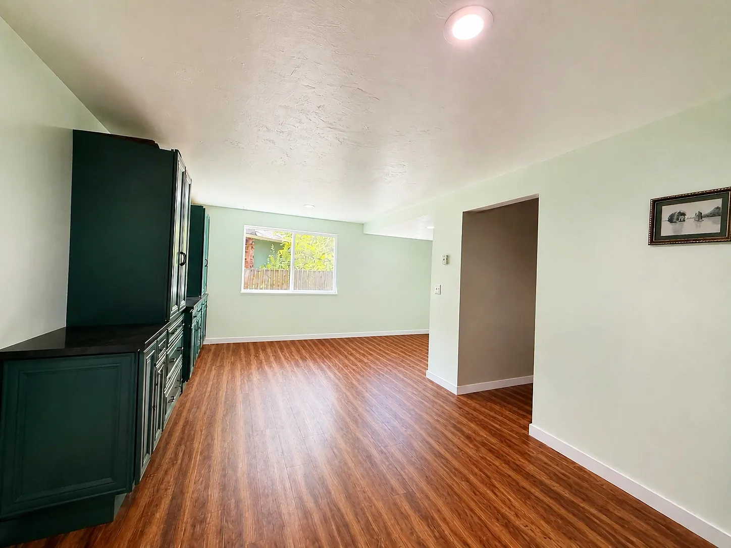 716 Parkway Court Northeast - 1 — Photo 2