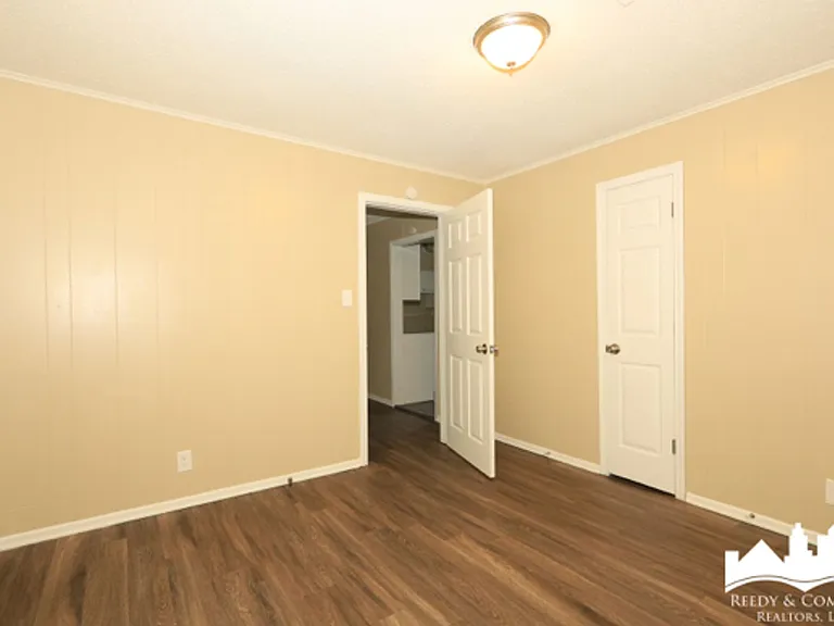 158 Pickett Rd — Photo 9