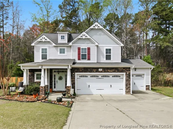 35 Nutmeg Cir, Spring Lake, NC 28390
