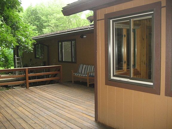 4th image of 368 S Lori Ln