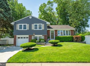 33 Dailey Dr, Hamilton, NJ 08620