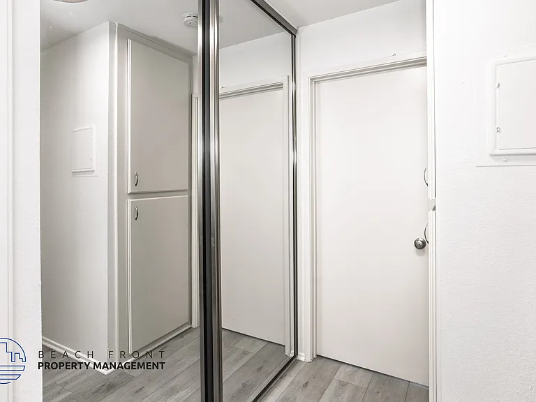 3415 Linden Ave. — Photo 4