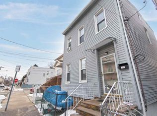 295 Pearsall Ave, Jersey City, NJ 07305