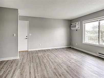 725 South 11th Street - 5 — Photo 3