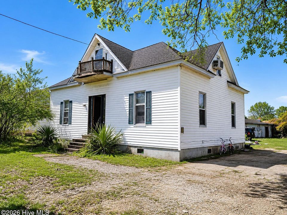 1st image of 206 Pinecrest Drive