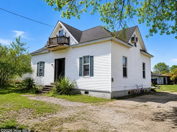 206 Pinecrest Drive, Warsaw, NC 28398