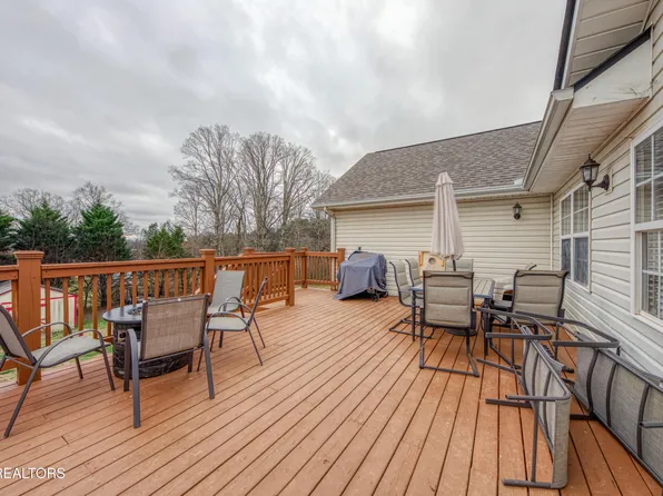 121 Uphill Dr, Madisonville, TN 37354