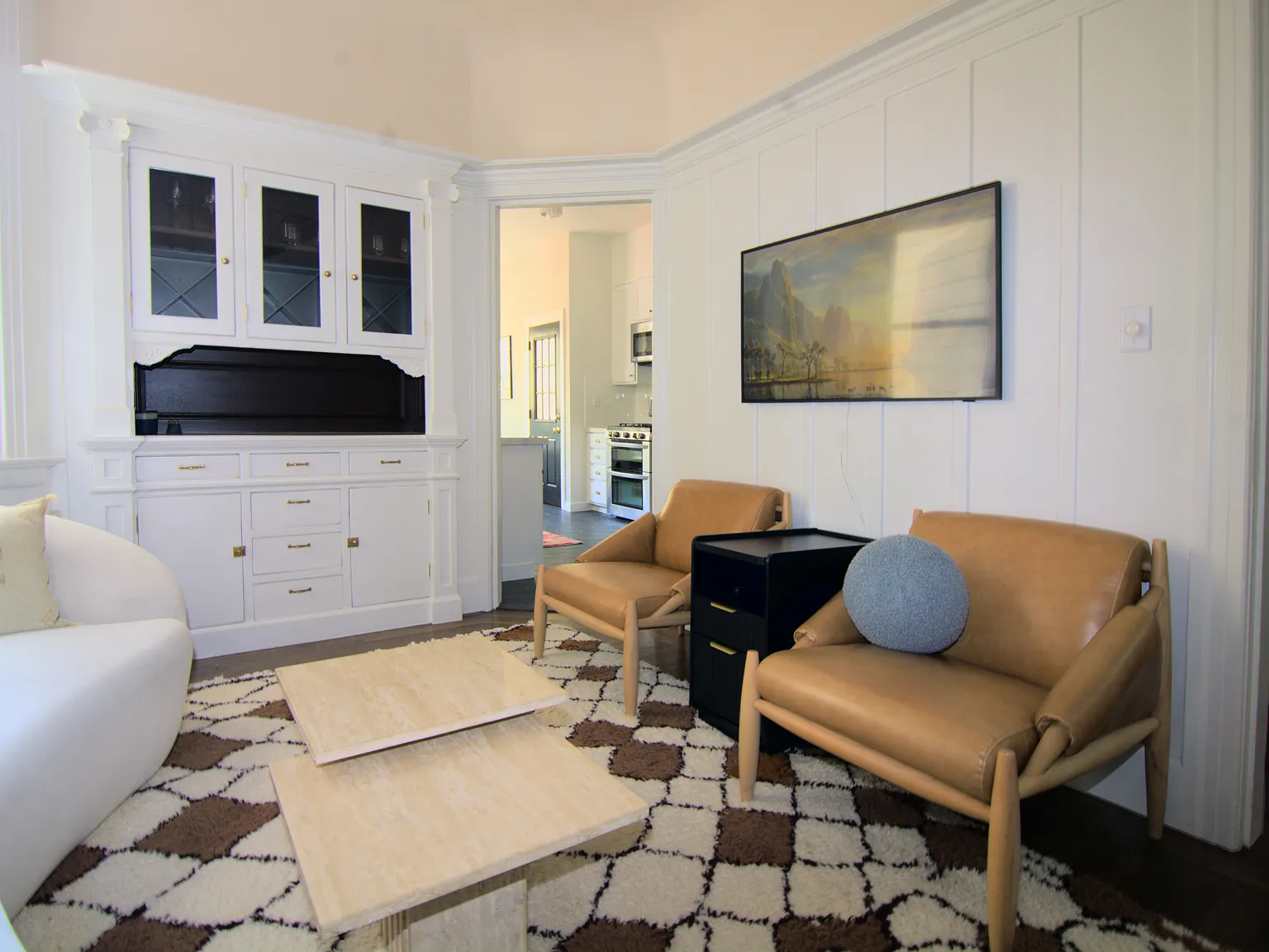 3 bed, 1.5 bath, 1028 sqft, $8,500 — Photo 4