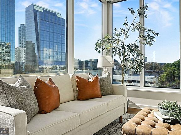 5th image of 3338 Peachtree Rd NE APT 709