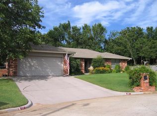 117 Brook Ln, Midwest City, OK 73130