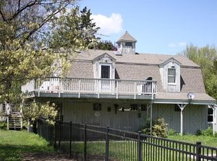 9 Quaker Ridge Rd, Sherman, CT 06784