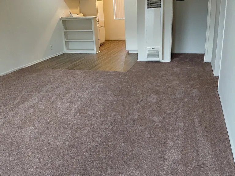 Berkley Square Apartments — Photo 1
