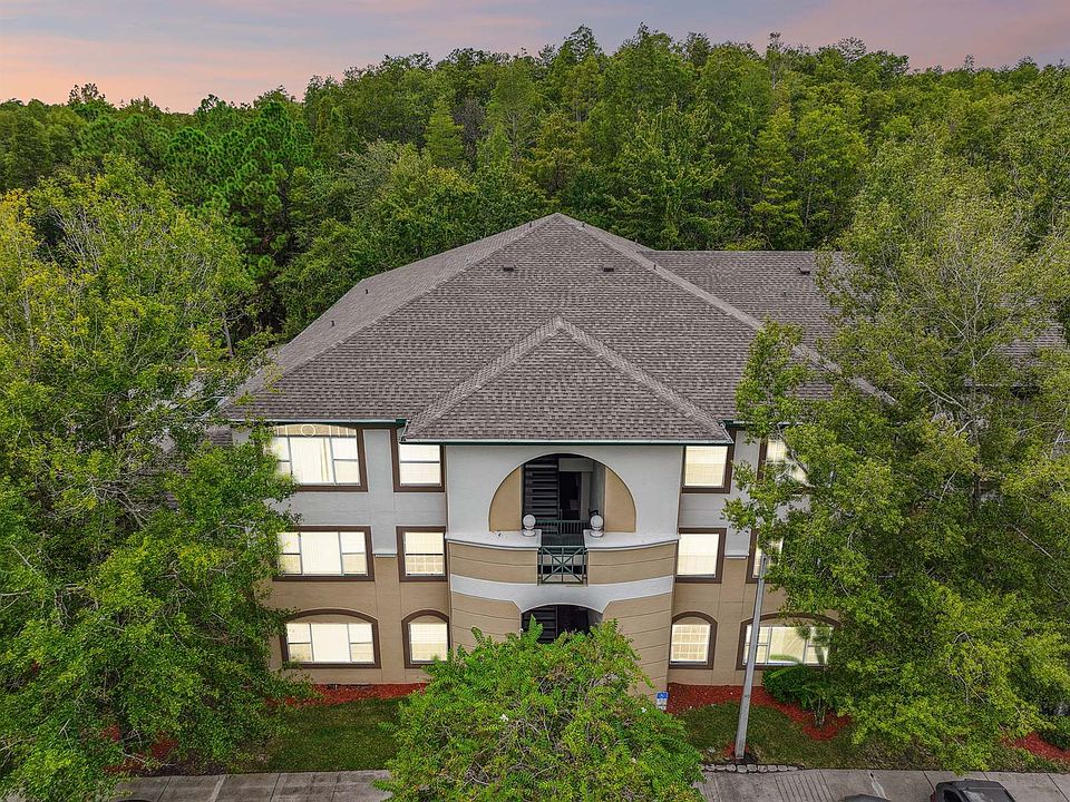 1st image of 17108 Carrington Park Dr