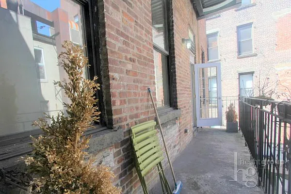 Rented by Hecht Group | media 30