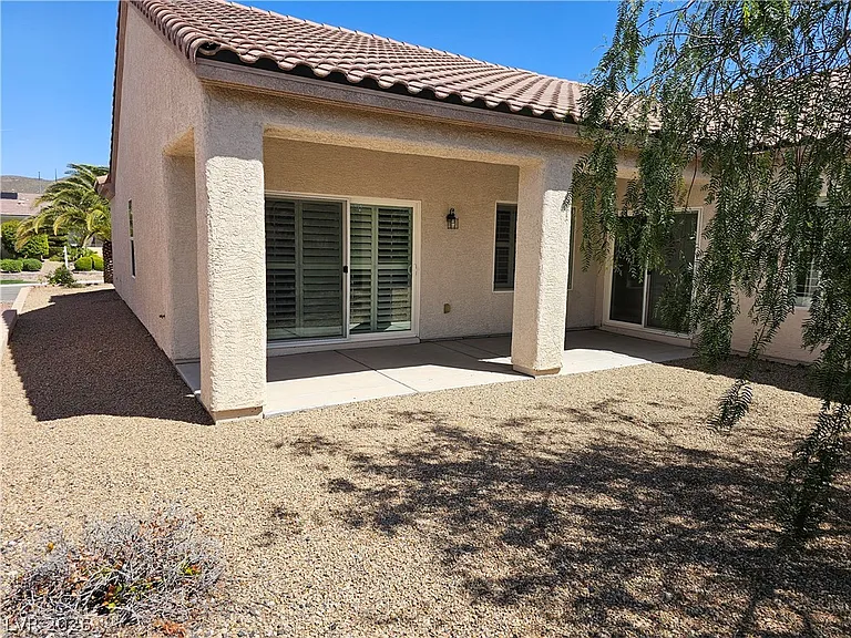 2259 Sandstone Cliffs Dr — Photo 15