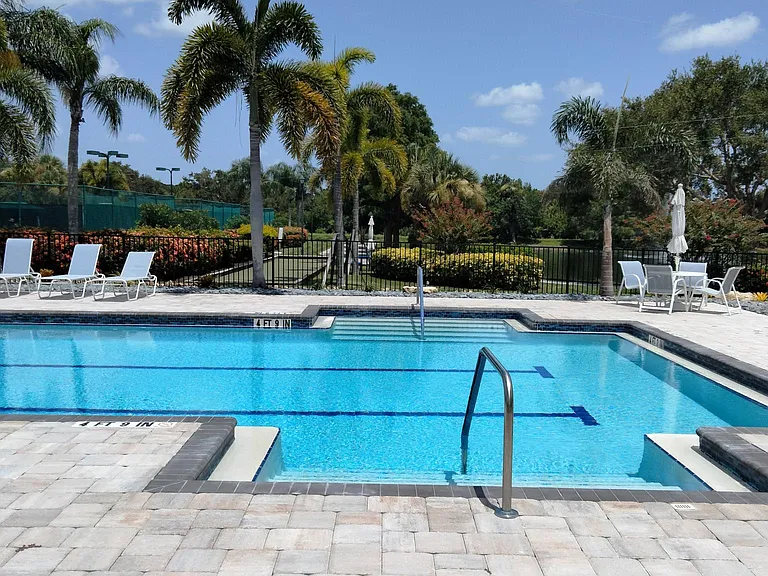 7615 Camminare Dr — Photo 23