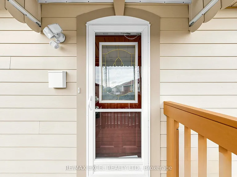 11 Peony St — Photo 4