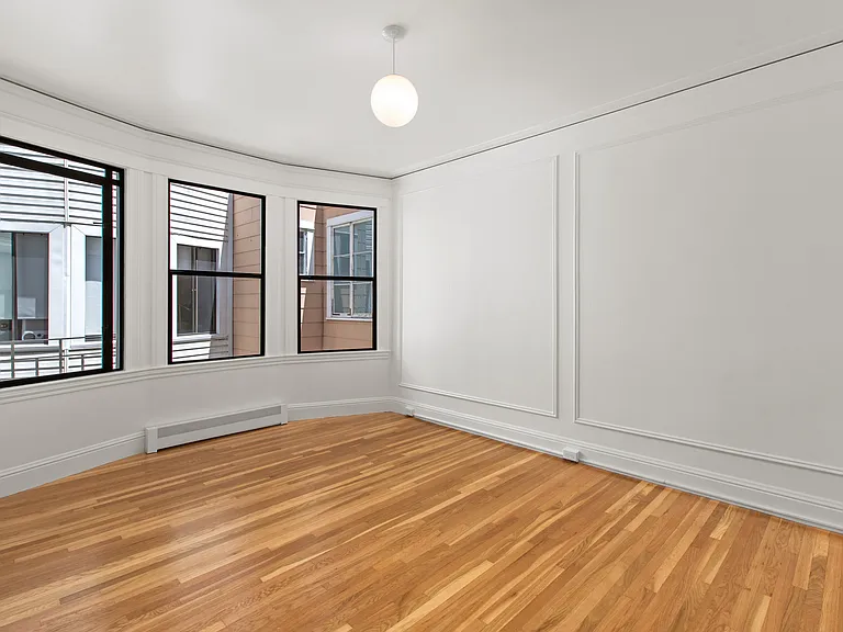 3260 Gough St #205 — Photo 3