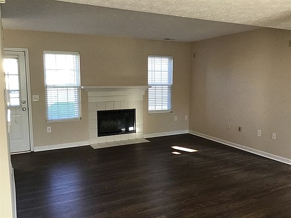 4th image of 11262 Hearthstone Dr