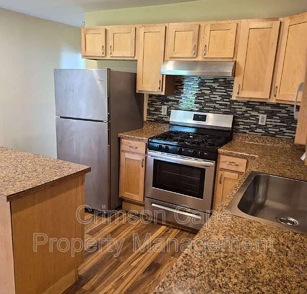 58 E Broadway St — Photo 1