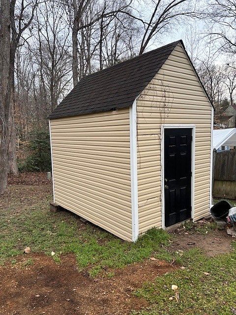2nd image of 1401 Lockett Ridge Rd