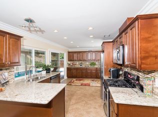 9616 Saint Andrews Dr, Santee, CA 92071