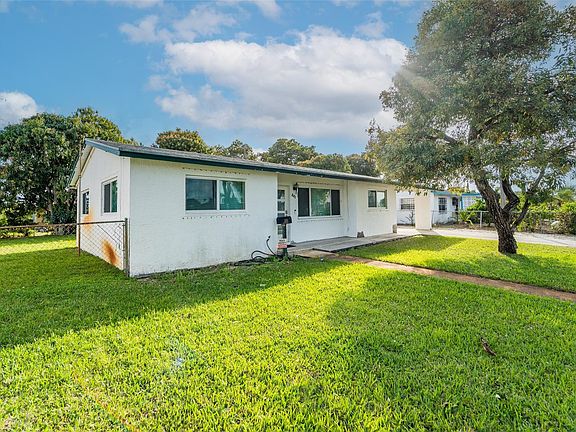 3rd image of 241 W 20th Street