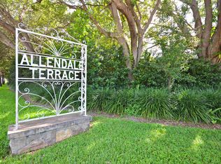 3640 Foster Hill Dr N, Saint Petersburg, FL 33704