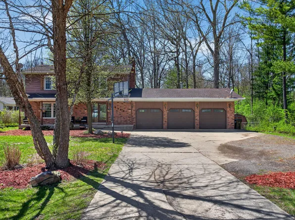 4746 Birch Haven Rd, Jackson, MI 49201