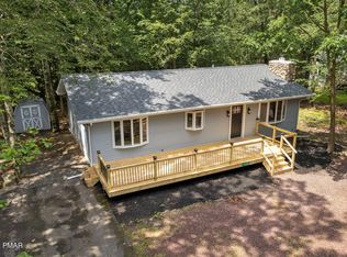 1108 Lehigh Cir, Tobyhanna, PA