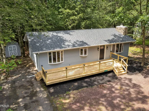 1108 Lehigh Cir, Tobyhanna, PA 18466