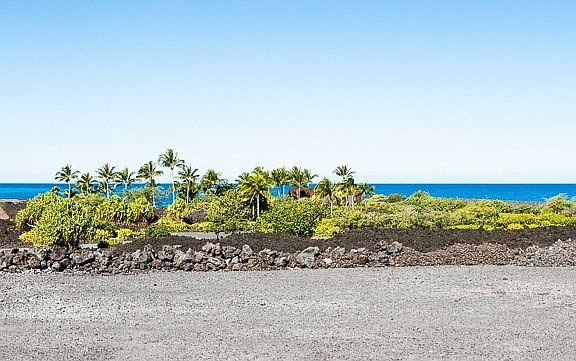 4th image of 72-1005 Kekahawaiole Dr Lot Row2-1