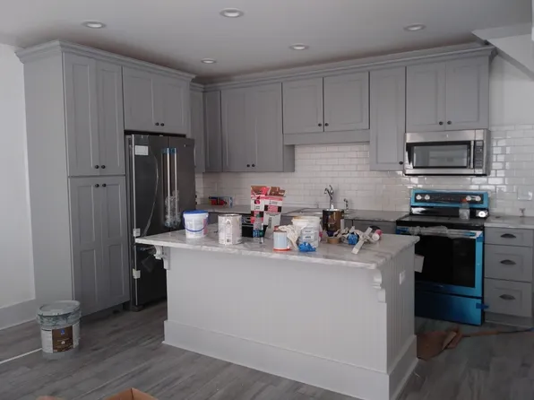 19 Radcliffe Pl, Charleston, SC 29403