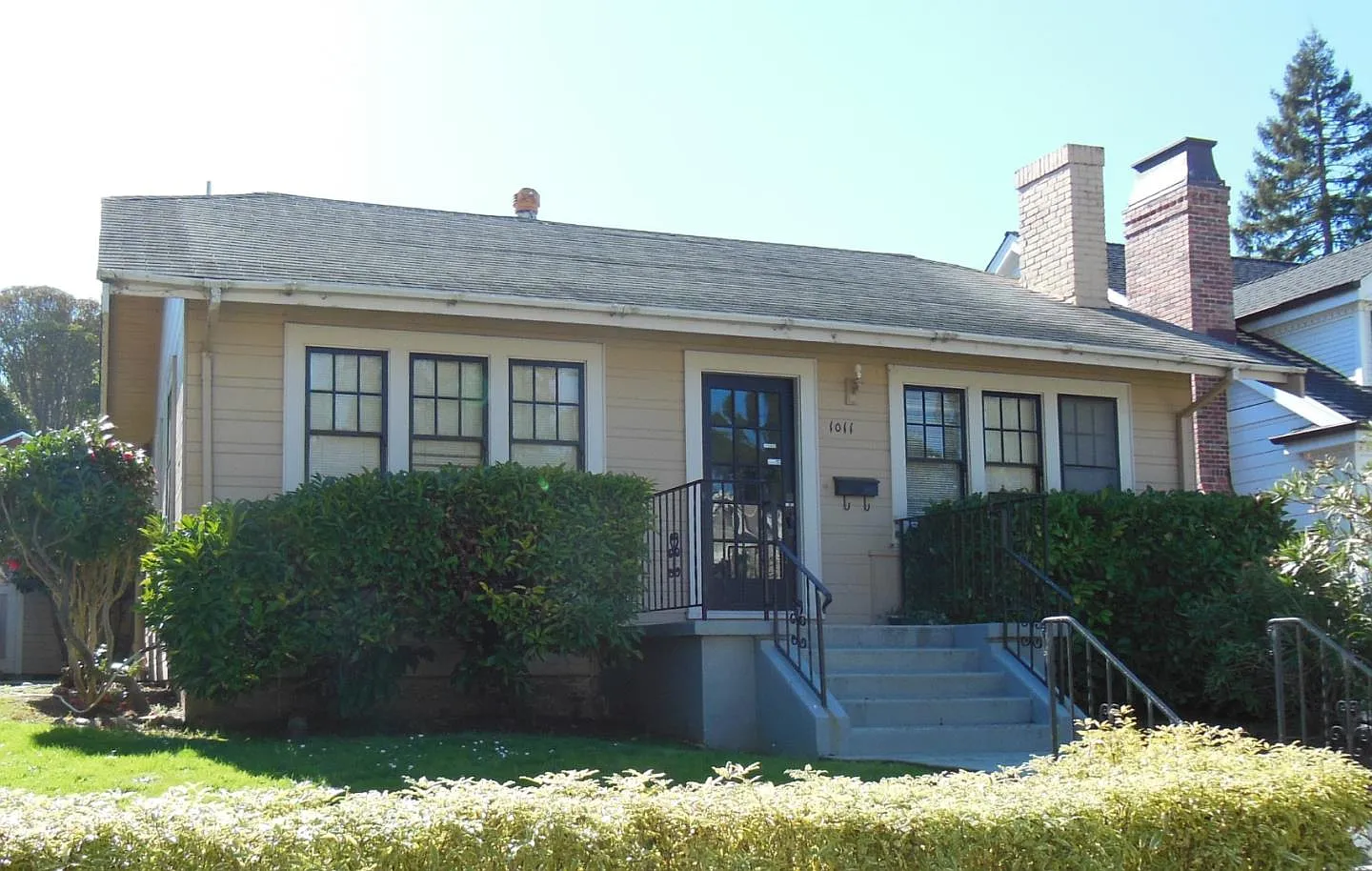 1011 Balboa Ave photo 1