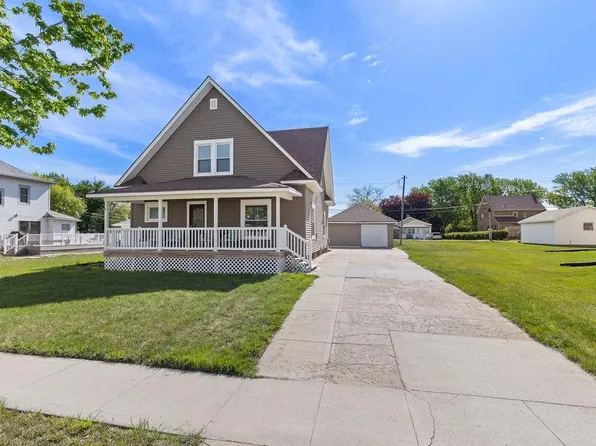 460 N 6th St, David City, NE 68632