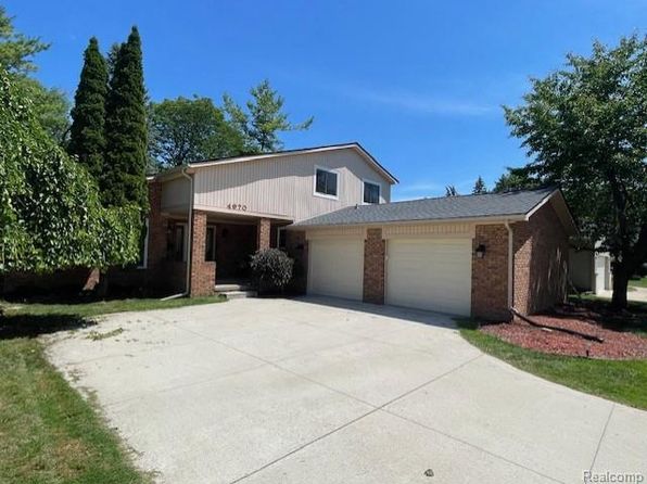 4970 Foxcroft Dr