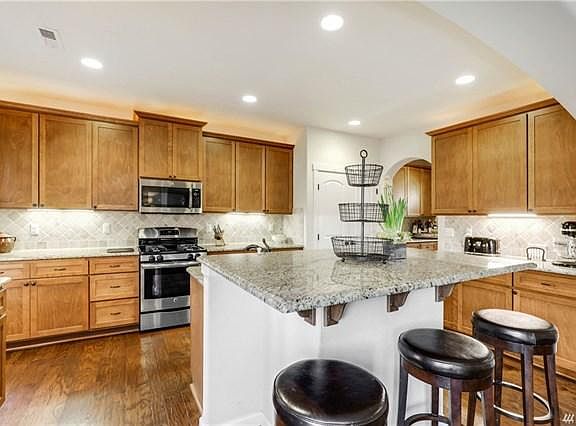 5th image of 3083 SE 16th St