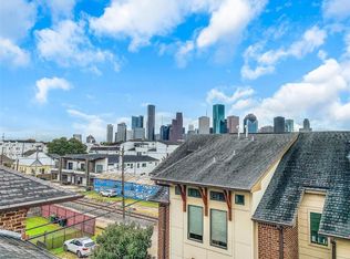 1611 Silver St, Houston, TX 77007